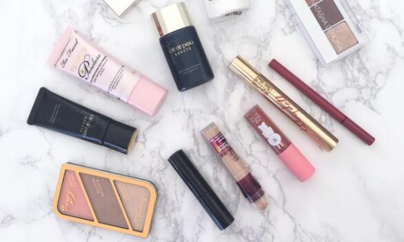 初学化妆者需要哪些工具和化妆品,初学化妆的小仙女一定要注意这些