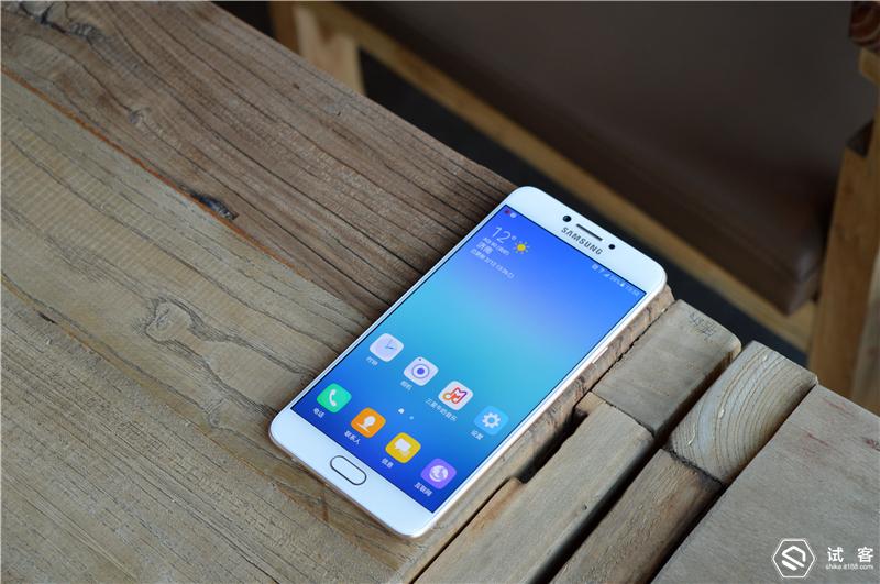 三星GalaxyC7Pro一款不断提升颜值与性能的手机
