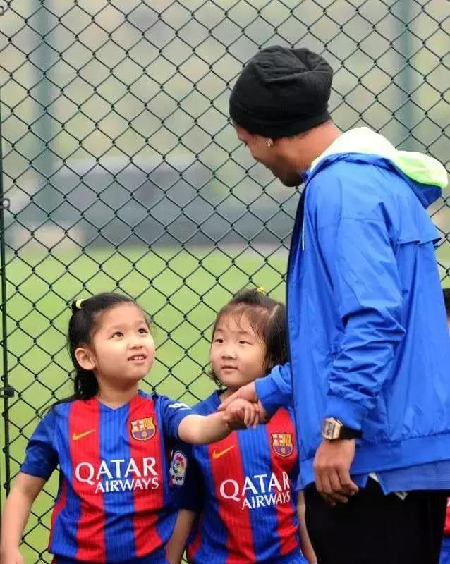 足球巨星小罗现状,一代足球巨星小罗