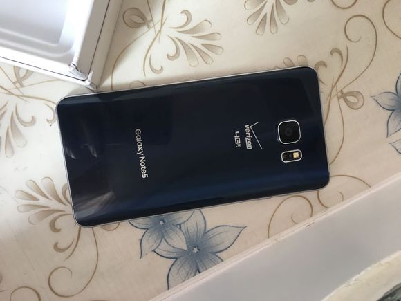 三星note5现在值得买吗,三星note5有哪些优点和缺点