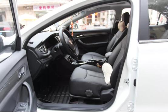 荣威3601.5自动升挡慢,荣威360手动1.5使用说明书