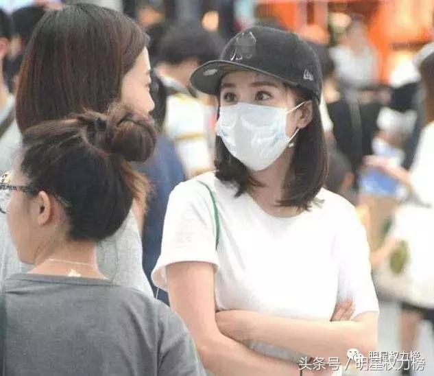 鹿晗的口罩、陈伟霆的玩偶、景甜的发箍，明星同款get无压力！