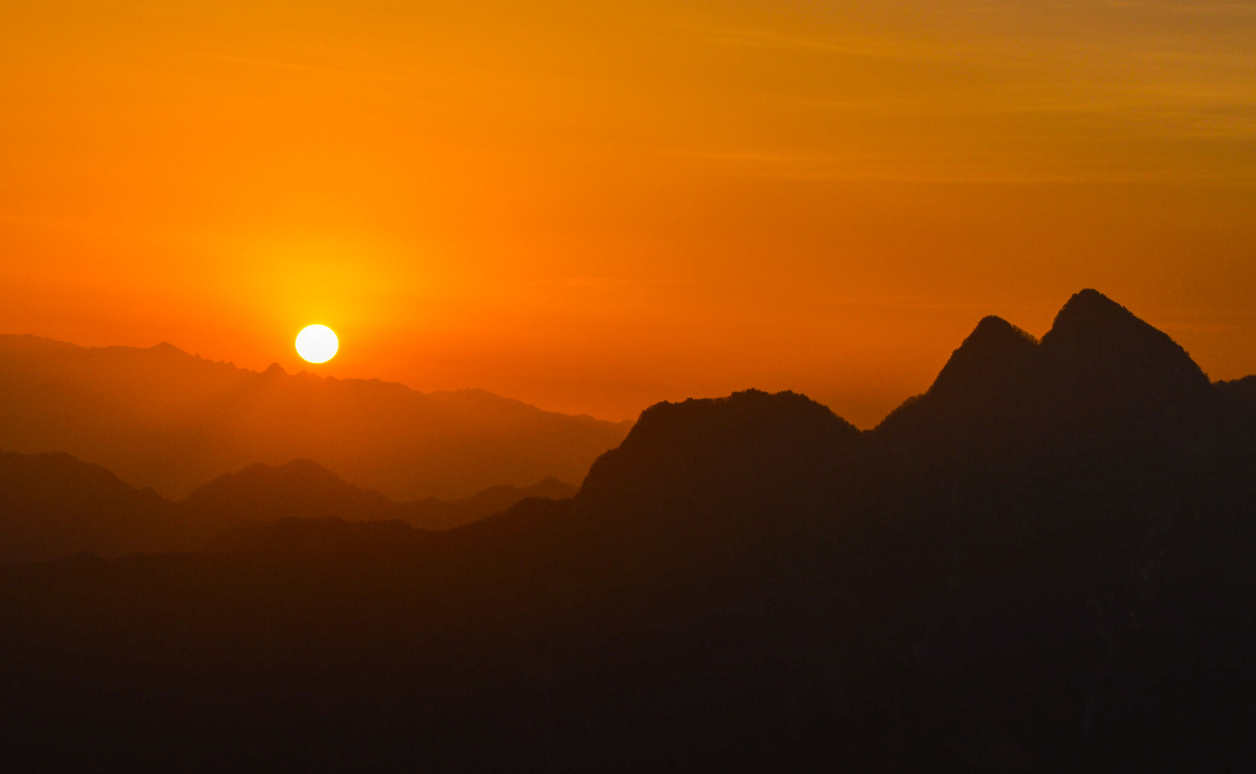 素人爬华山攻略,夜爬华山最实用攻略