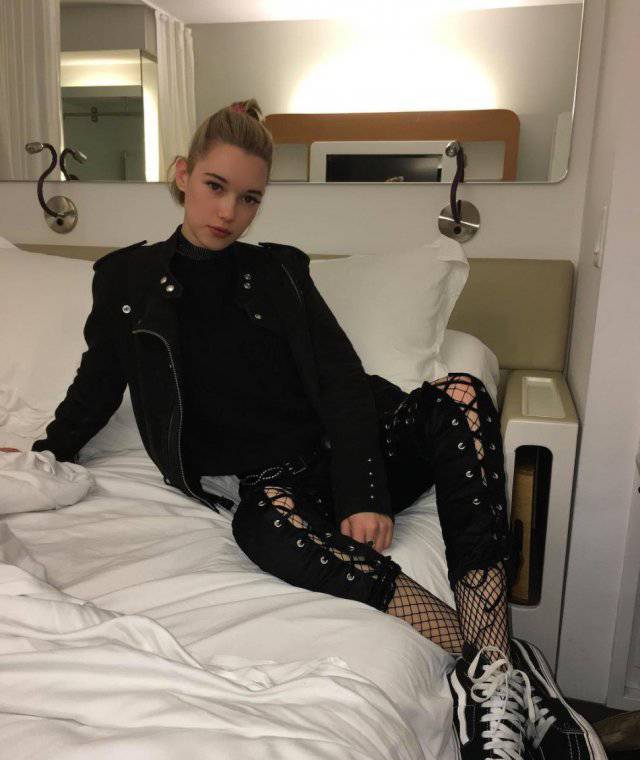 vans网红,vans懒人鞋经典款搭配