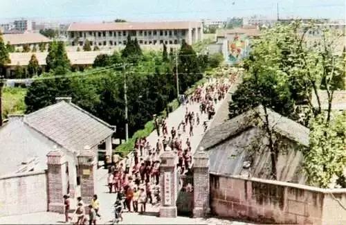 80年代一张老照片的回忆,值得珍藏的40张老照片