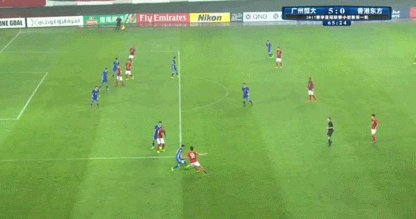 当香港球员砍树式伐倒阿兰瞬间揪心灵动双腿的表演历历在目