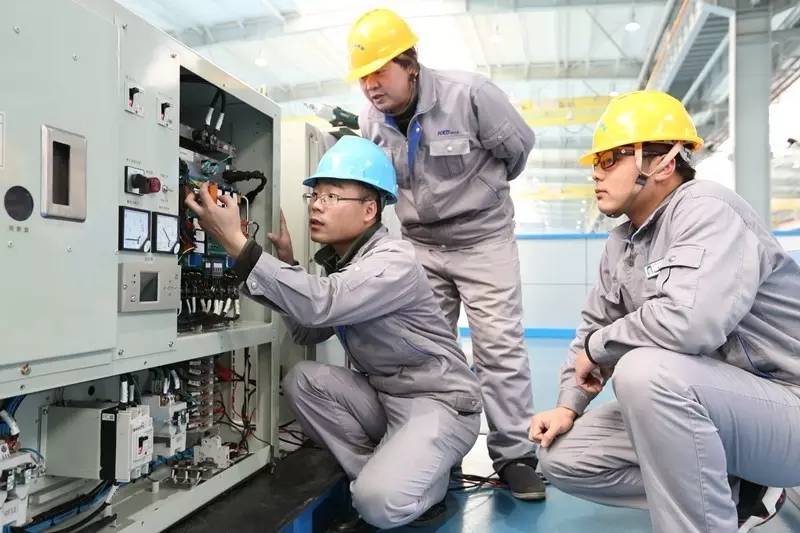 「寻找春运最美铁路人」清华毕业的,是吗?这个科长不简单!