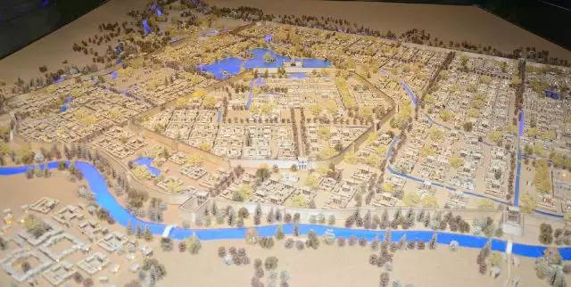 揭秘！沉睡在市中心的千年摩诃池，为你直播！