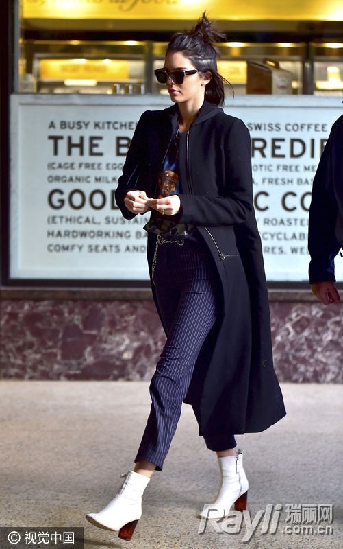 你还在穿小白鞋么,你还在穿所谓的网红鞋吗