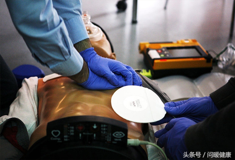 睡着睡着突然猝死的感觉,睡着睡着突然死了是什么原因