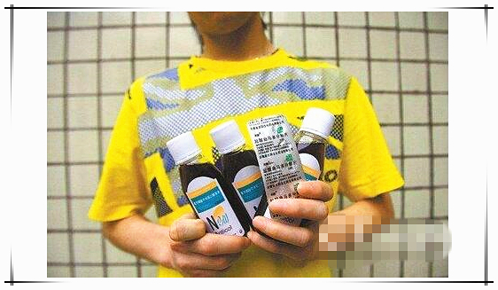 12岁男孩喝止咳糖浆上瘾,小孩喝糖浆上瘾