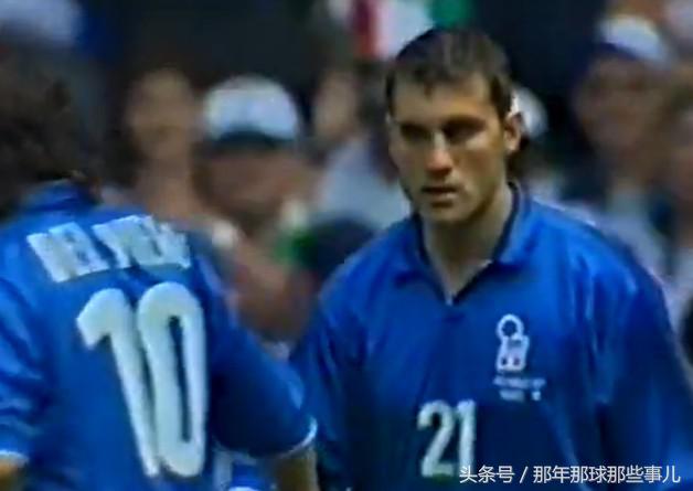 两届世界杯踢丢点球巴乔扼腕痛惜,98年世界杯法国vs意大利点球大战