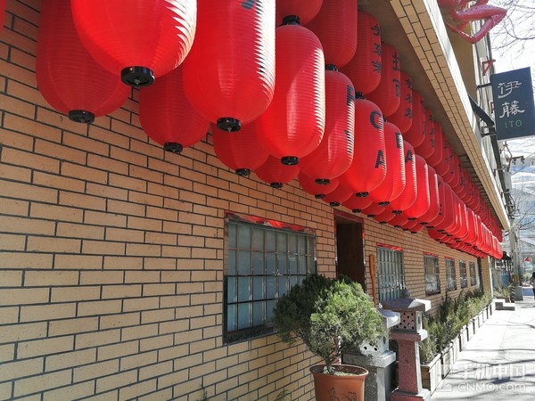 华为p10是徕卡镜头吗,华为p10拍照优缺点