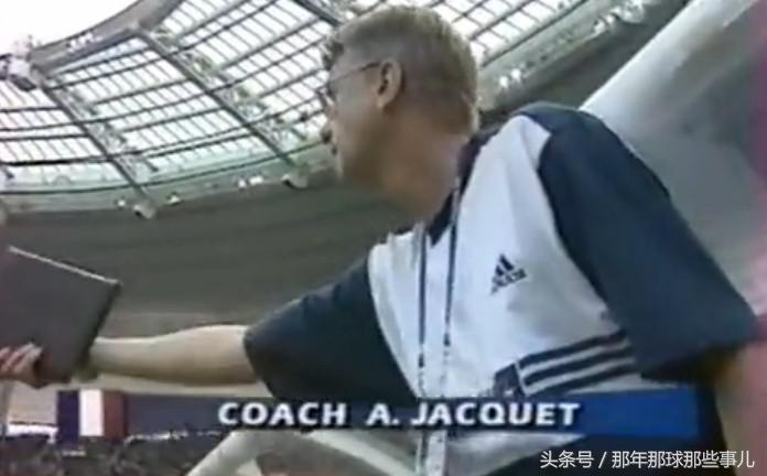 两届世界杯踢丢点球巴乔扼腕痛惜,98年世界杯法国vs意大利点球大战