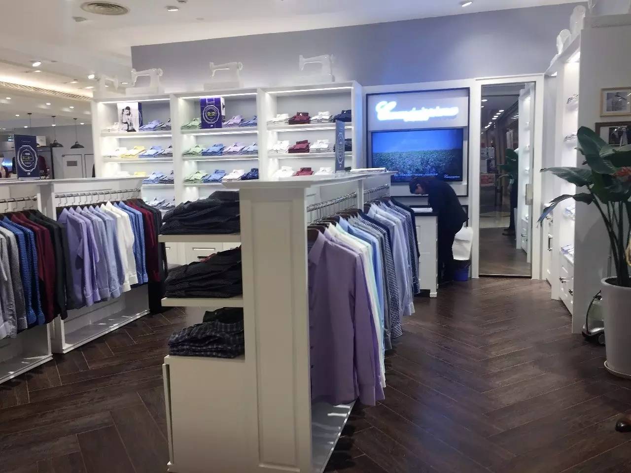 安正时尚集团旗下品牌,歌力思和安正哪个好