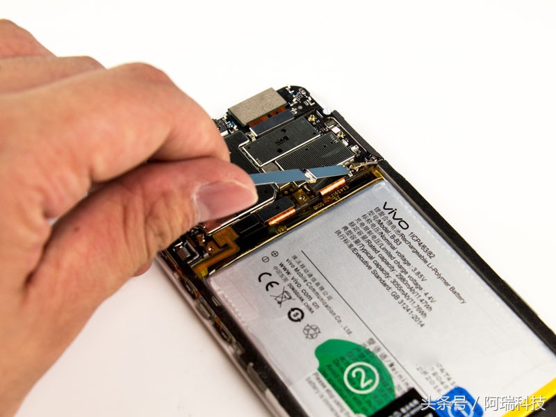 vivox9手机拆机换电池视频,vivox9换屏幕总成教程