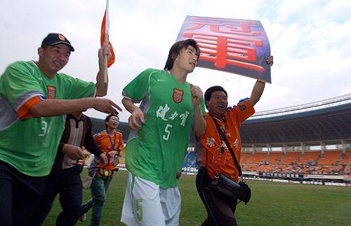 足坛名场面李玮锋,大头李玮锋简历