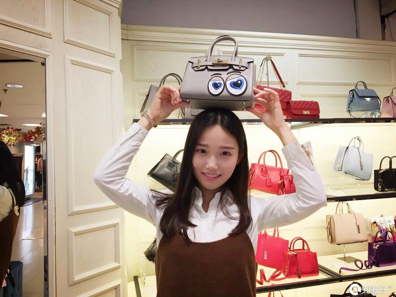 现在年轻人都流行背什么包,有哪些适合学生党背的包