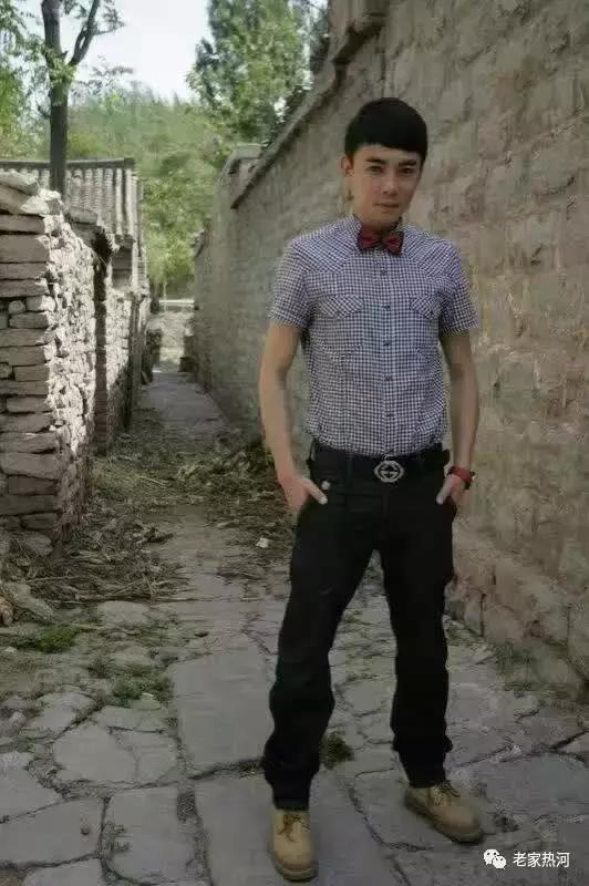 乍看是“高冷”、再看是“暖男”，承德小伙河北电视全能主持