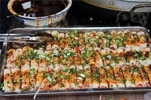 成都宽窄巷子景区特色,成都宽窄巷子有哪些小吃城