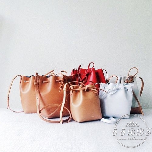 mansurgavriel贵么,mansur水桶包还流行吗
