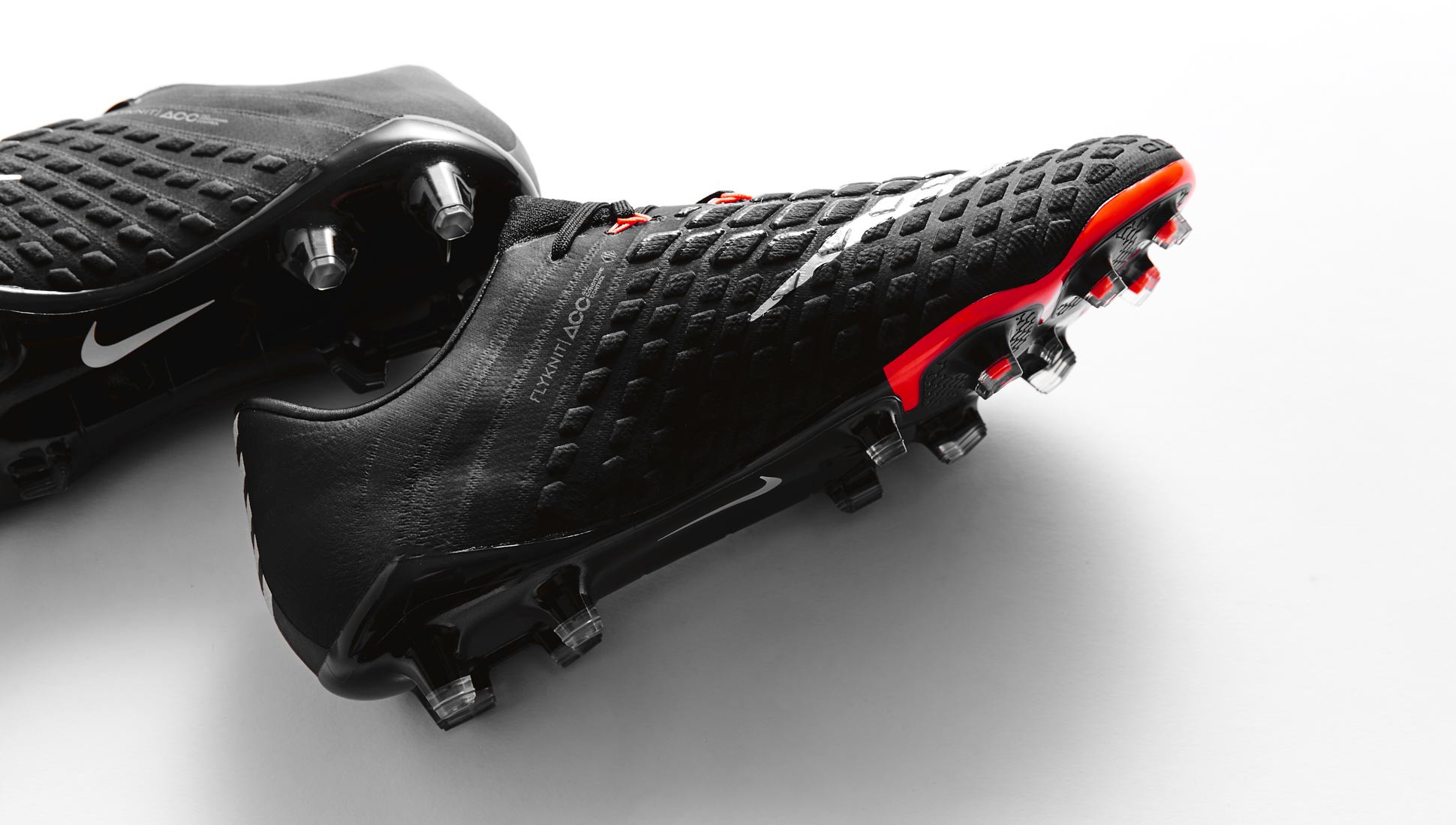 耐克毒锋3世界杯后配色,耐克毒峰3代