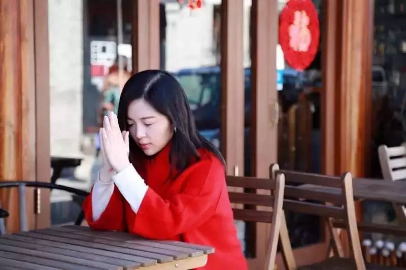 女生怎么和直男聊天女生追男生,喜欢的女孩刚发朋友圈怎么追