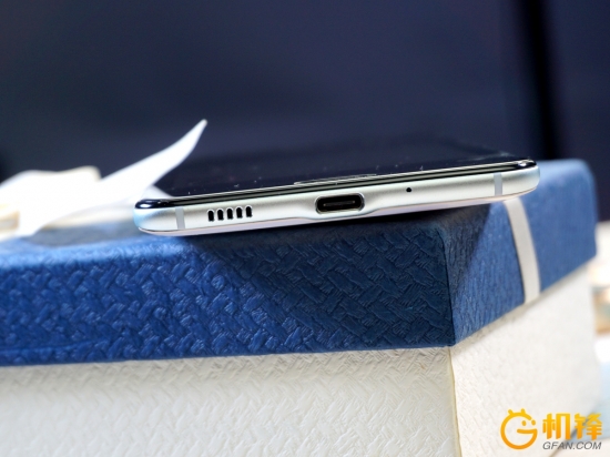 htcuultra屏幕怎么样,htcuultra蓝宝石版