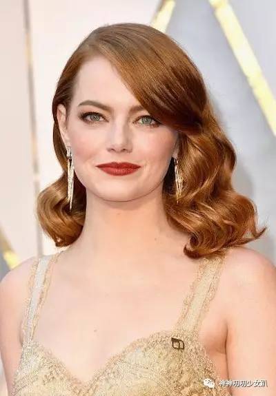 艾玛斯通提名了几次奥斯卡影后 (石头姐艾玛斯通奥斯卡红毯)
