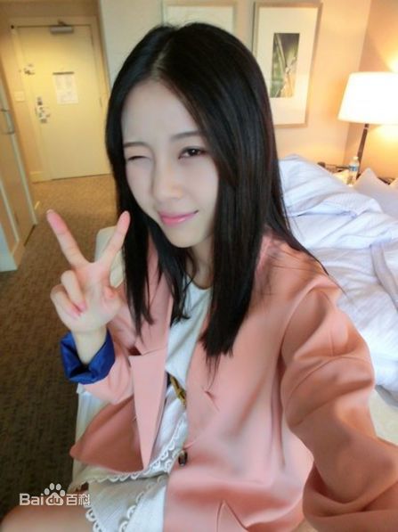 电脑游戏女玩家,和美女互动的电脑游戏