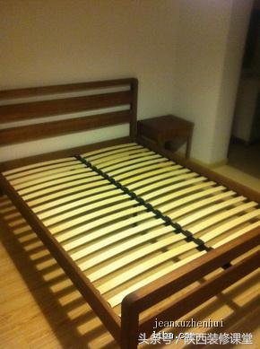 带天井的木头老房子,60平老房子一楼带院子