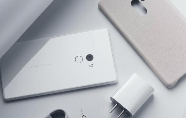 最容易碎屏的5款手机，维修费八百元起，买的时候要小心了