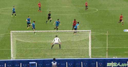 12日体育热点回顾：活该！韩国队员欲重演对中国队诡计被英国选手直接推开！