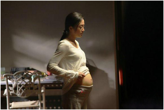 冷暖人生亲生妈妈和女儿相认,冷暖人间母亲婚前产子