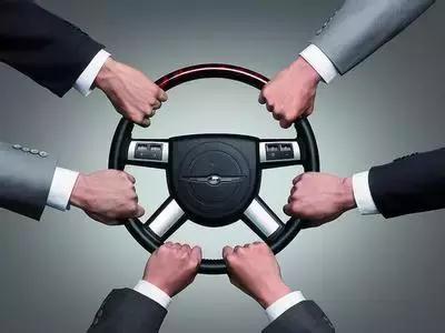 个子小s弯学车技巧,学车对肩膀线小技巧