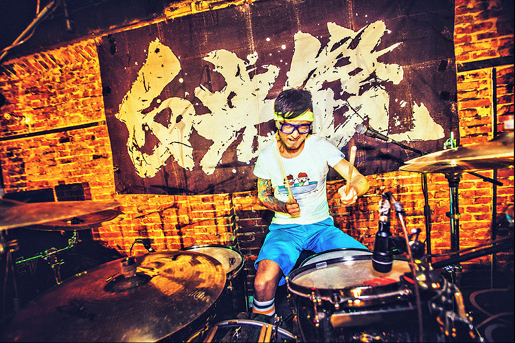 二十多年饮冰终凉了热血,二十年饮冰