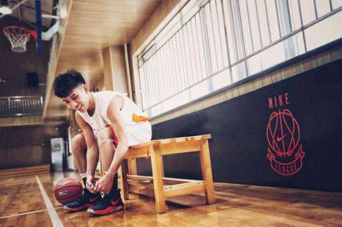 新乡市22中篮球,22中球场