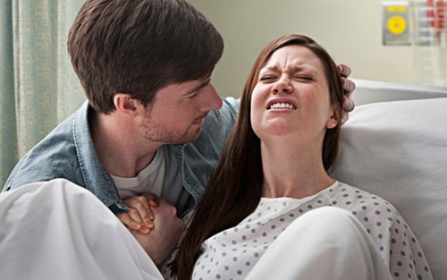 顺产下面撕裂缝合的线不拆可以吗,顺产剪一刀需要缝吗