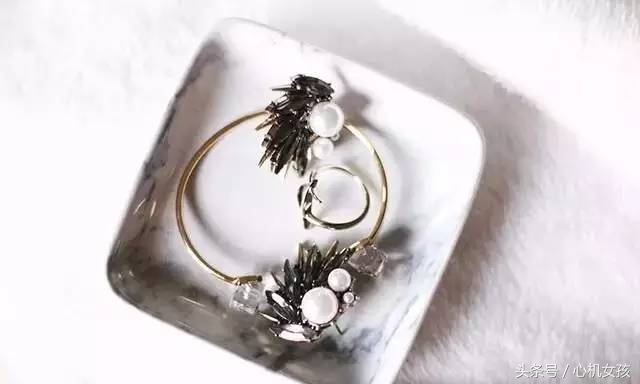 明星超爱的平价首饰品牌，部分竟还不到百元！