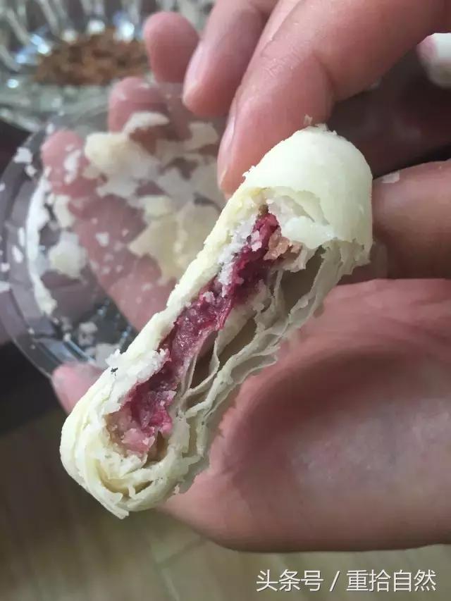 第三朵玫瑰｜鲜花饼里的“墨红”