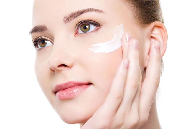 脸上起皮痒怎么回事,脸上起皮是怎么回事讲解的视频