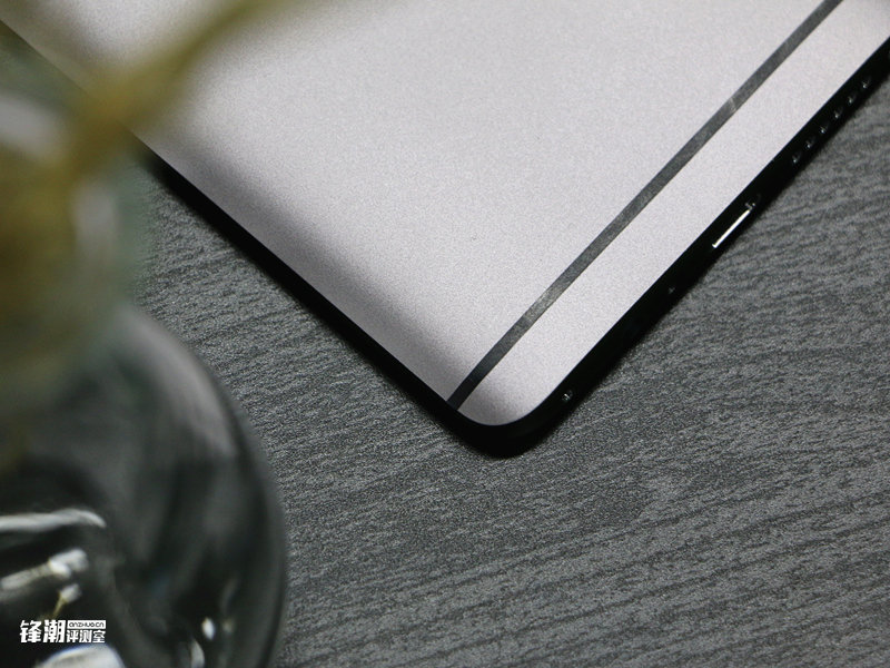 荣耀v9和一加3t哪个性能好,荣耀v9和一加3t哪个好玩