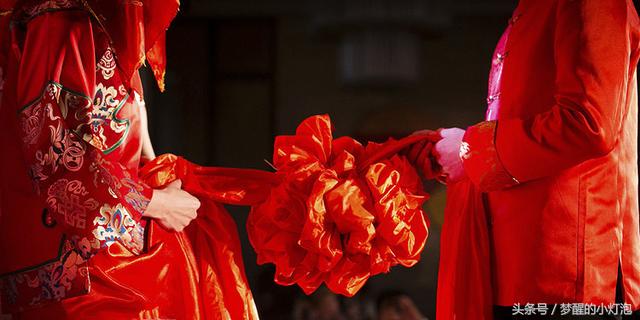 脸部哪个部位的痣影响婚姻,面部十二宫里的痣