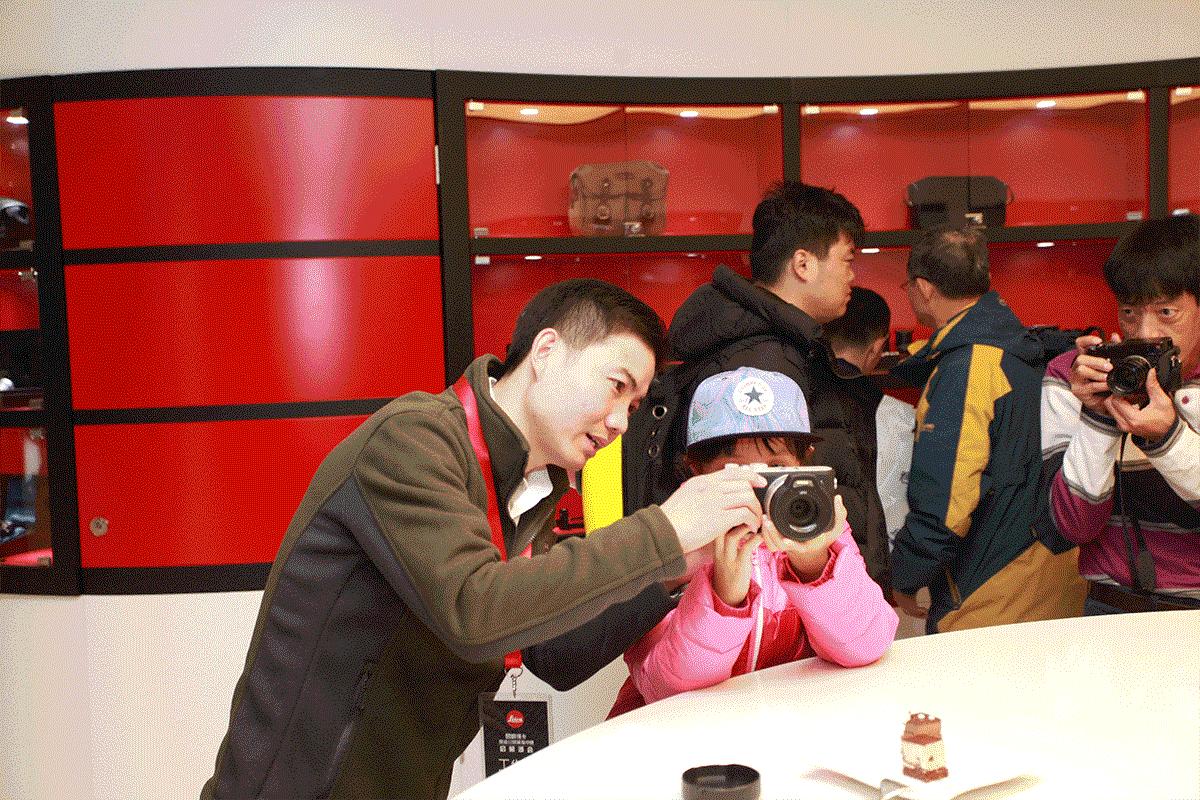 徕卡最顶级的50mmf2银色镜头,徕卡50毫米镜头哪款最经典