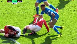 足协处罚双重标准,赵和靖被掏红牌