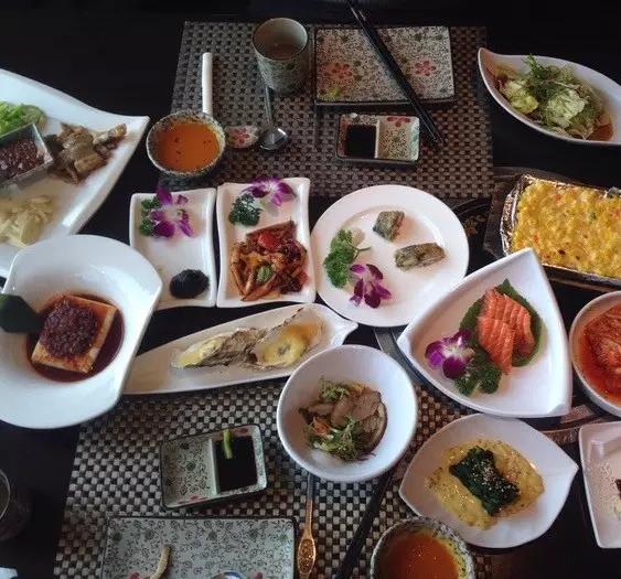 一天吃8顿算啥！回我老家青岛，带你吃上24小时！