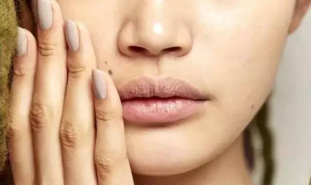 现在最流行美甲款式,2020美甲流行款式视频