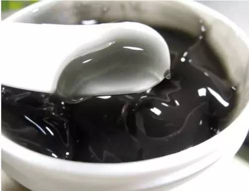 Madam问答室丨闭口粉刺，抗皱眼霜，国货护肤，澳洲面膜，上身胖下身瘦穿搭