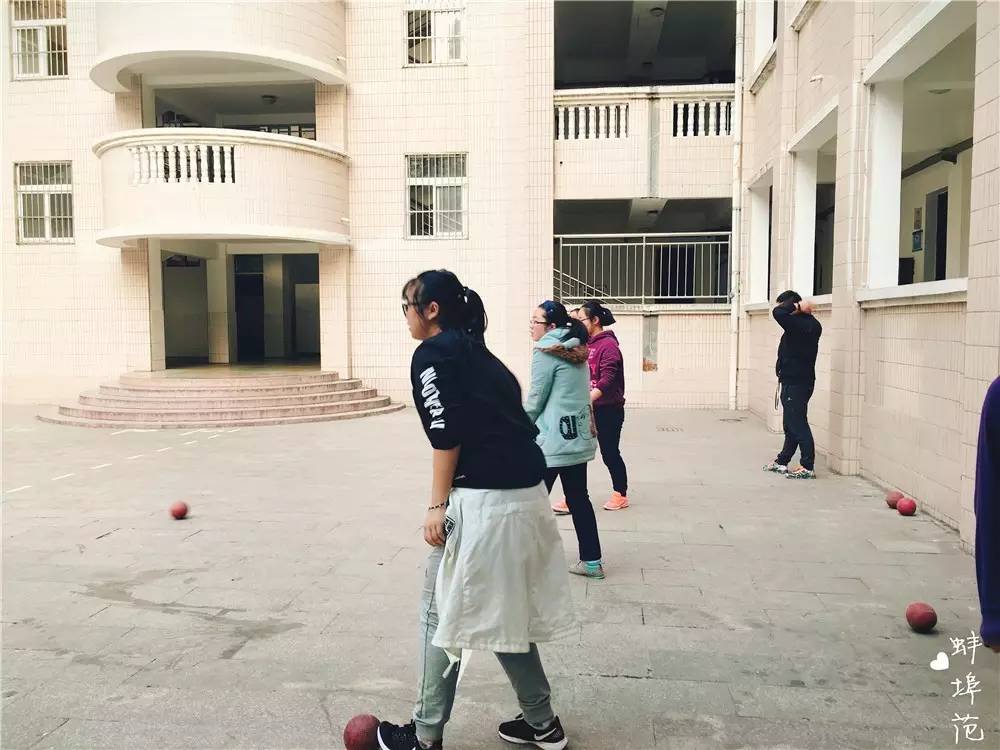 穿上校服,再去蚌埠这所学校走一遍,满满的回忆……