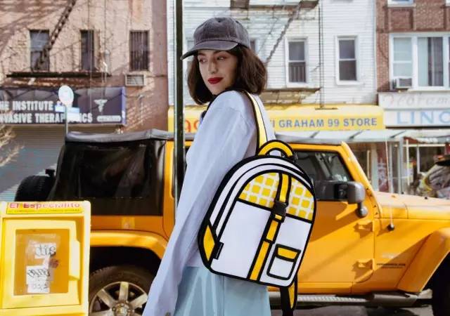 又便宜又大空间实用的双肩包,几百左右好看的大牌双肩包